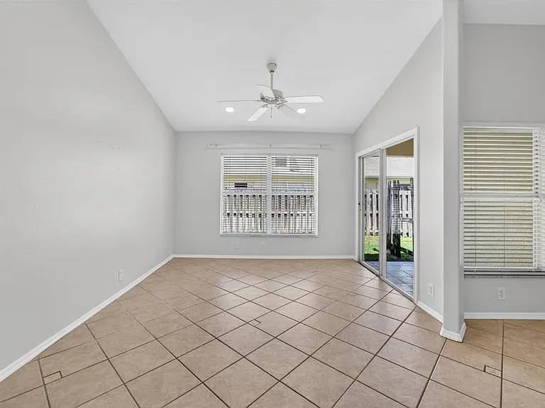 658 Green Valley Rd #B3 — Photo 29