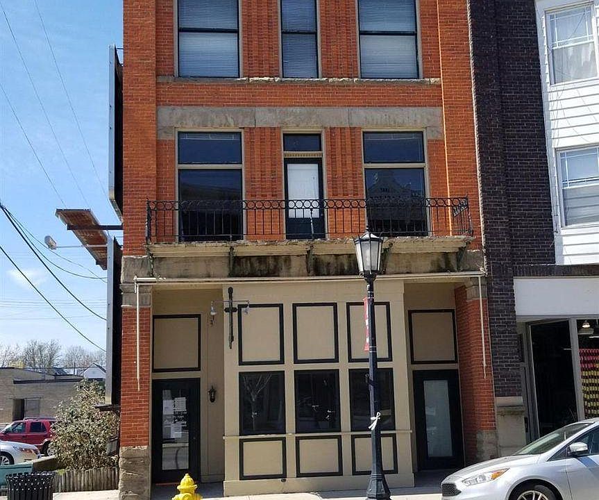 1st image of 190 S Washington St