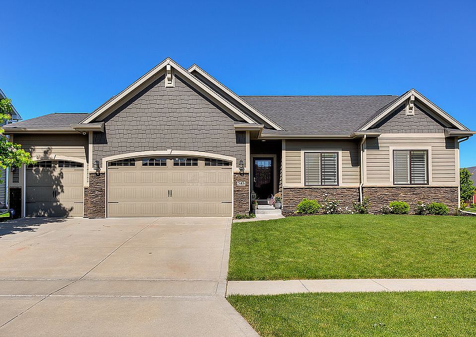 Exterior // Corner Lot!