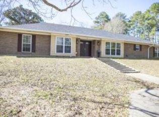 136 Lisa Dr, Leesville, LA 71446
