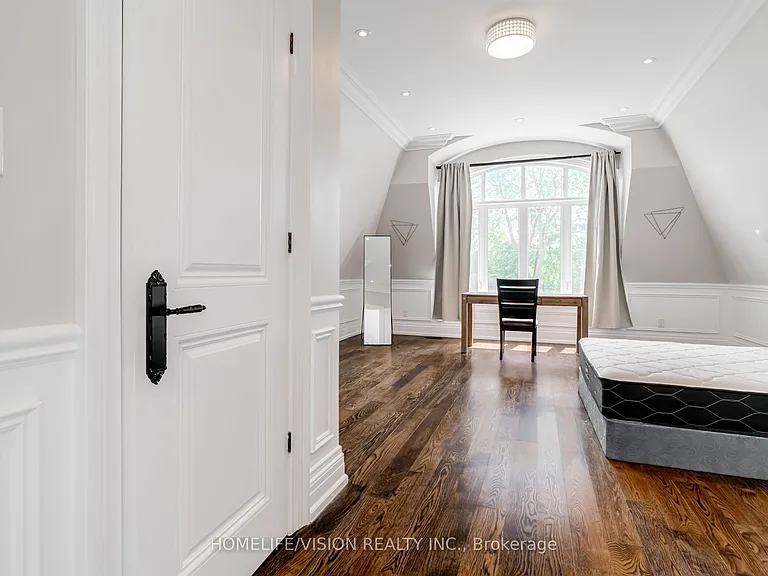 28 Moore Park Ave — Photo 44