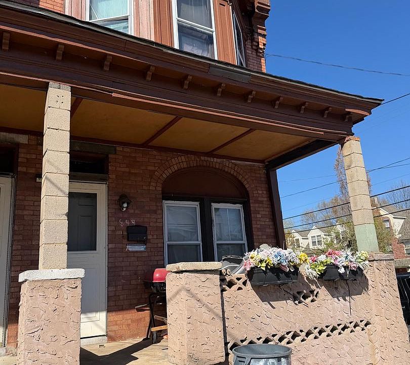 1st image of 847 & 849 York St