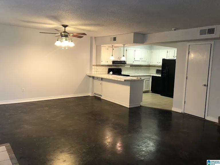 680 Idlewild Cir — Photo 9