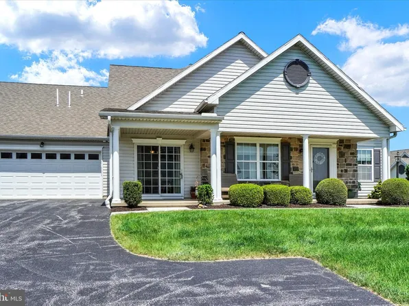 145 Mineral Dr, York, PA 17408