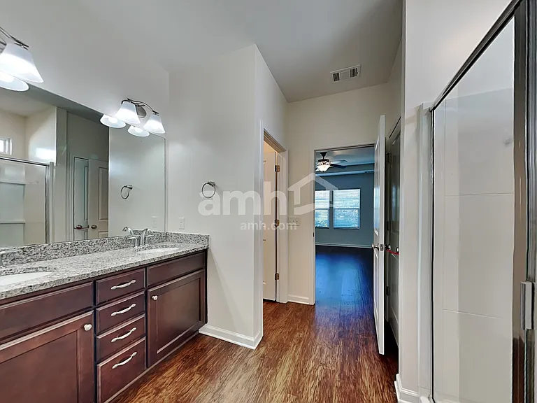 321 Crabapple Cir — Photo 13
