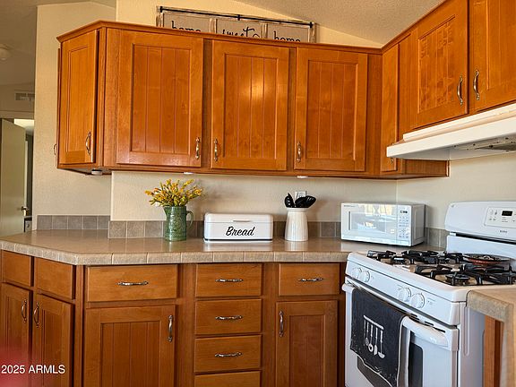 4th image of 21190 W OBSIDIAN Drive #203