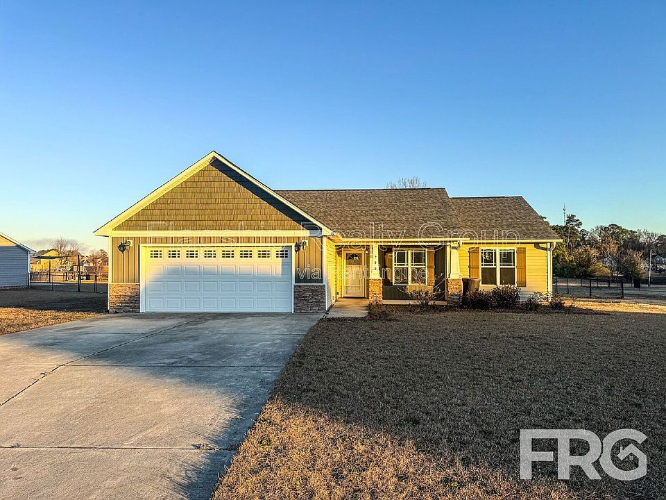 1st image of 200 Willow Pond Dr