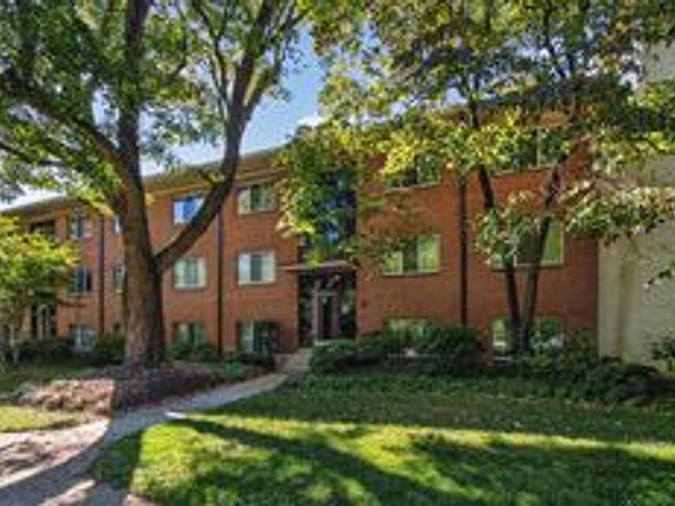 1st image of 10404 Rockville Pike APT 401