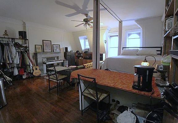 3rd image of 136 W 71st St APT 5F