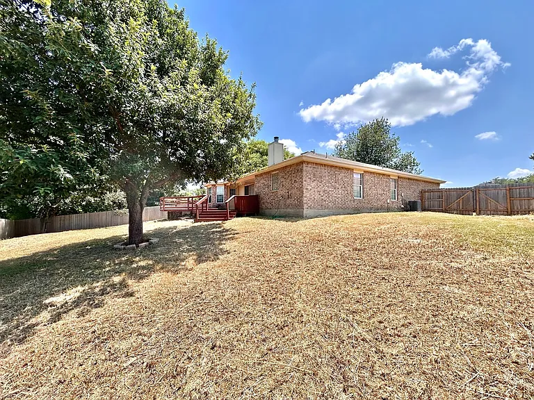 404 Mesquite Cir — Photo 27