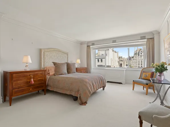 10 East 70th Street image 9 of 14