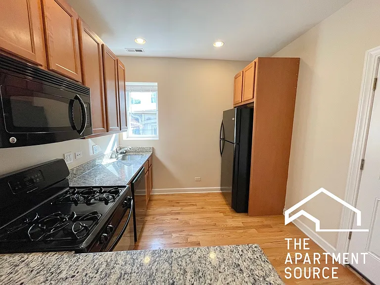 3348 W Wilson Ave #1N — Photo 2
