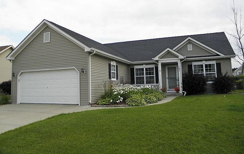 1st image of 705 S Balsam Dr