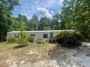 55 Grapevine Dr, Crawfordville, FL 32327