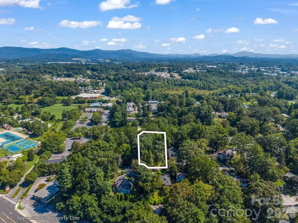 Ridgecrest Dr, Hendersonville, NC 28792
