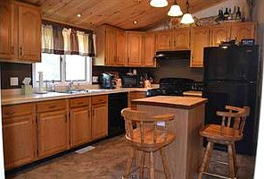 4th image of 15 Westcott Ln