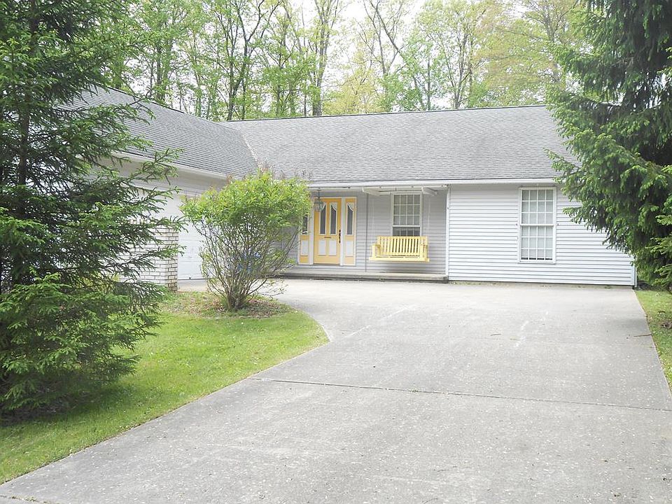 1st image of 24 Woodland Dr