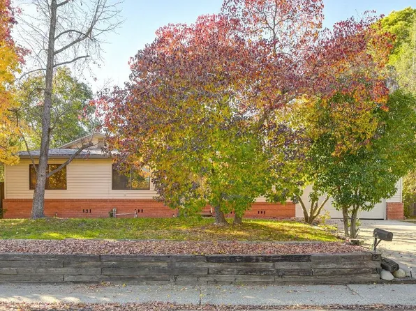 5211 Arbardee Dr, Fair Oaks, CA 95628