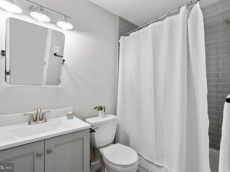 5606 Gresham Ln — Photo 30