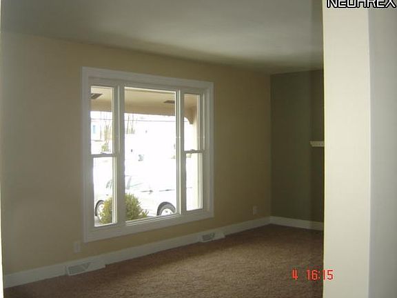 3rd image of 434 Melbourne Ave