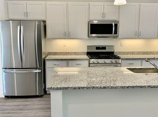 11 E Dexter Ave, Woburn, MA 01801