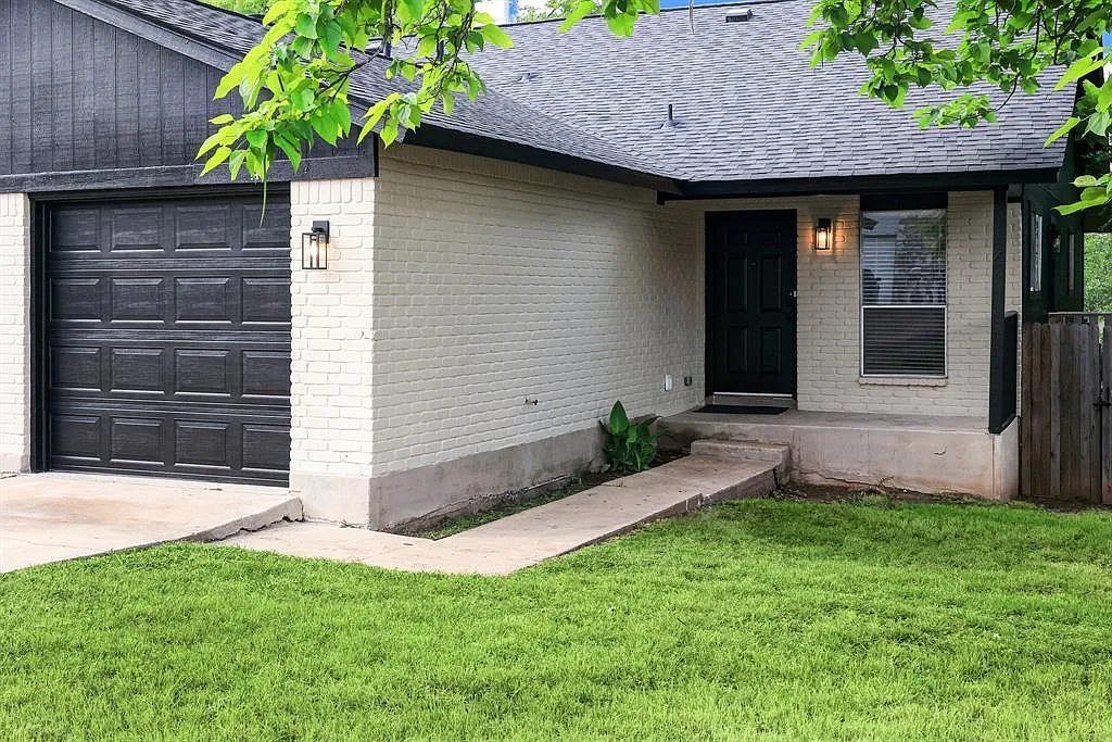 2 bed, 1.0 bath, 960 sqft, $1,795 — Photo 2