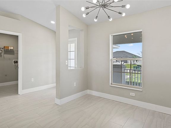 4th image of 1134 NW 14th St