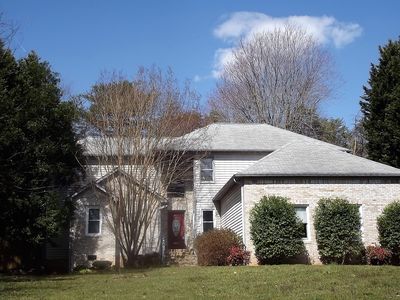 5528 Folkstone Rd, Pfafftown, NC, 27040