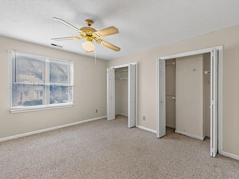 4131 Kaplan Dr — Photo 12