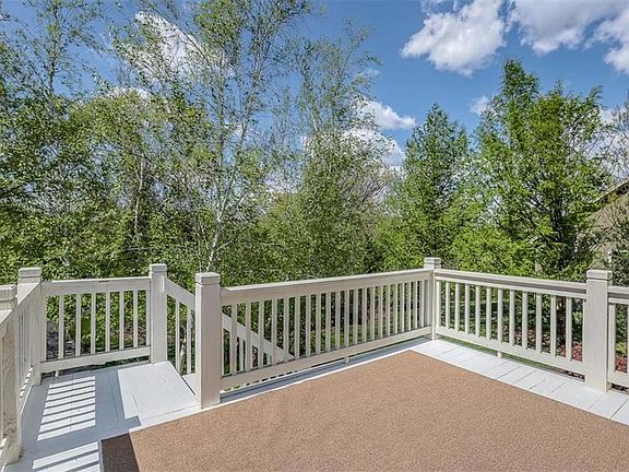 4th image of 14338 Manor Ct