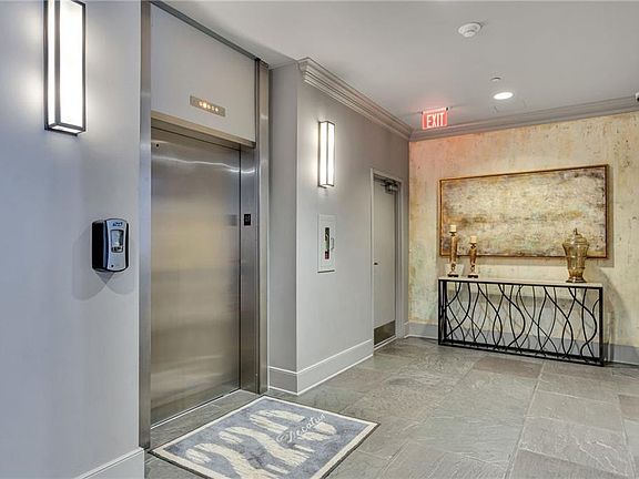 3rd image of 220 Decatur St Suite 302