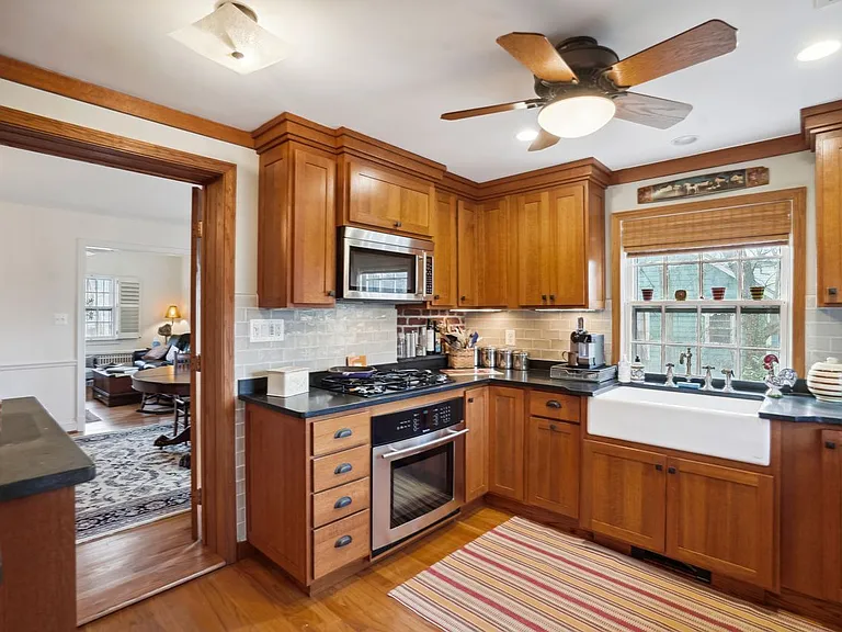 216 E Nelson Ave — Photo 16