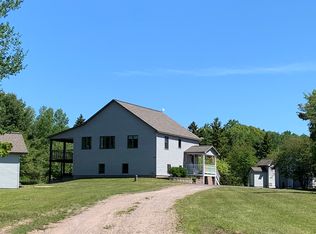 19890 Wildwood Rd, Hancock, MI 49930