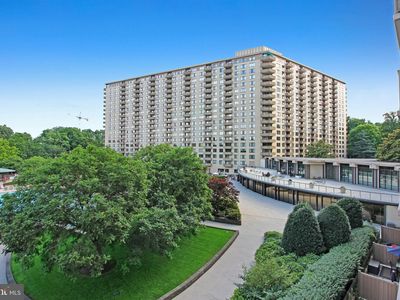 5225 Pooks Hill Rd APT 321N, Bethesda, MD, 20814