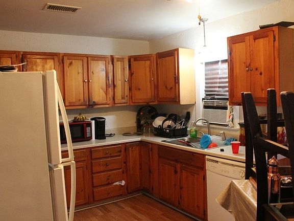 4th image of 521 Avenue K