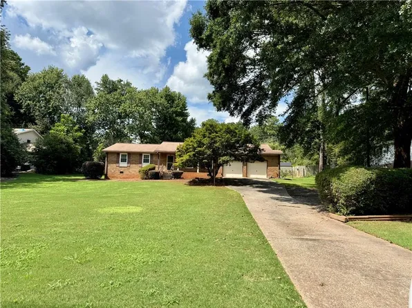 164 Hawkins Store Rd, Kennesaw, GA 30144