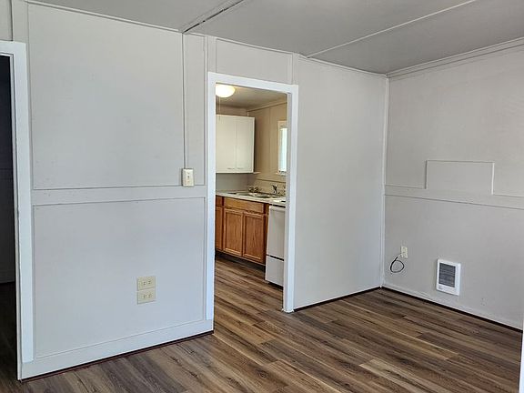 2nd image of 421 17th Ave