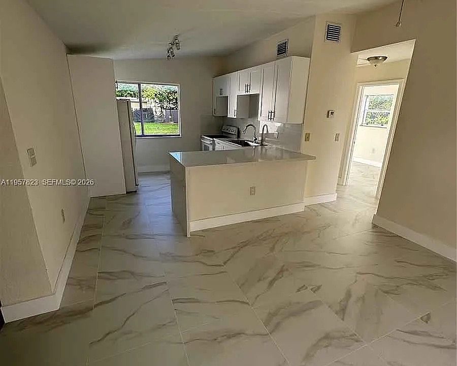 1st image of 4235 Fall Creek Dr