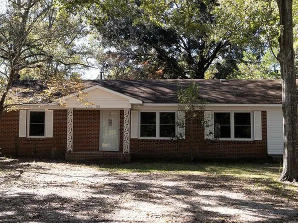 365 N Hall St, Lyons, GA 30436