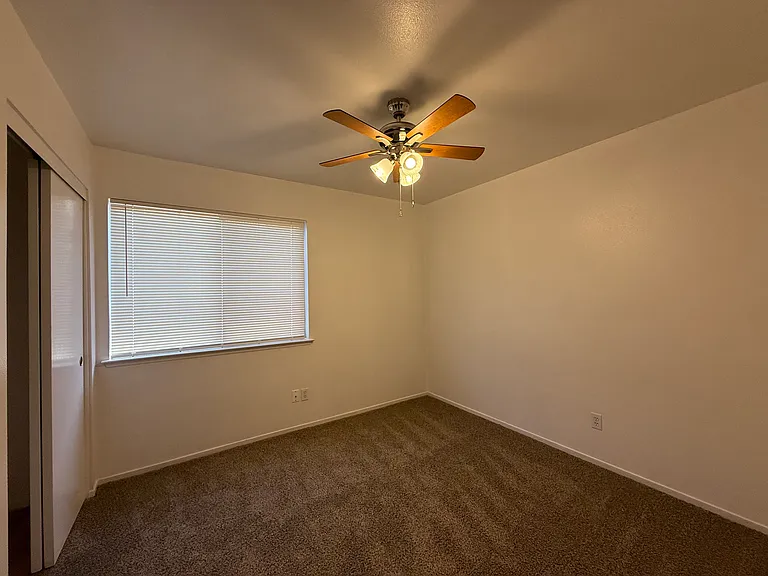 2193 N Antioch Ave — Photo 16