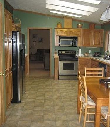 4th image of 120 Highland Dr