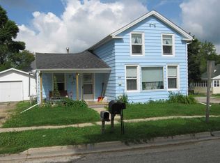 201 Roberts St, Cambria, WI 53923