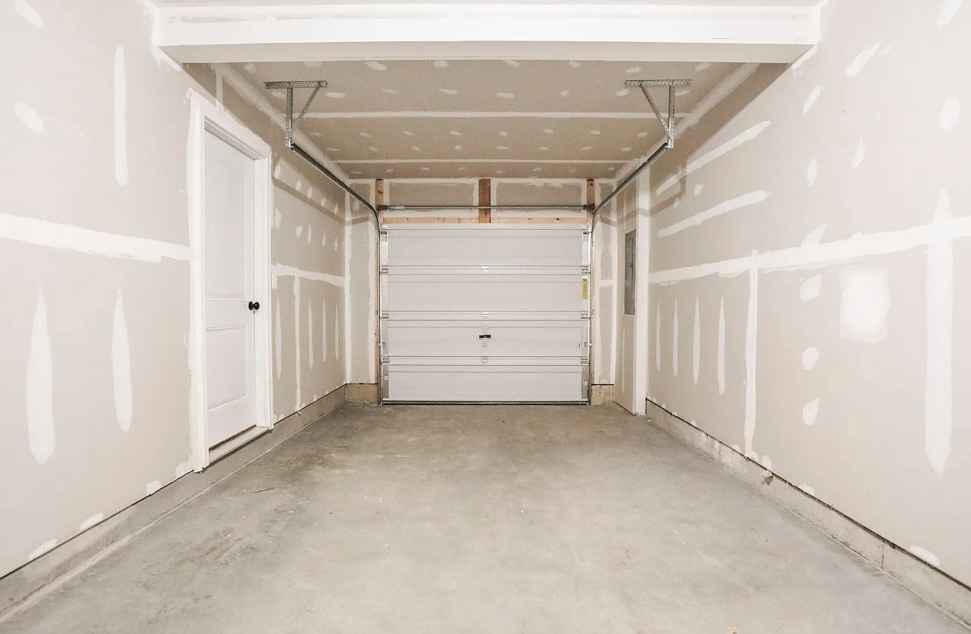 3 bed, 1680 sqft, $1,910 — Photo 2