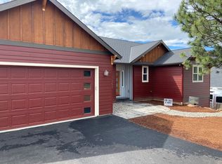 1060 Champion Ln, White Salmon, WA