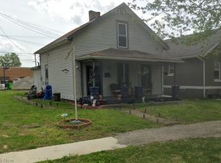 521 Locust St, Coshocton, OH 43812