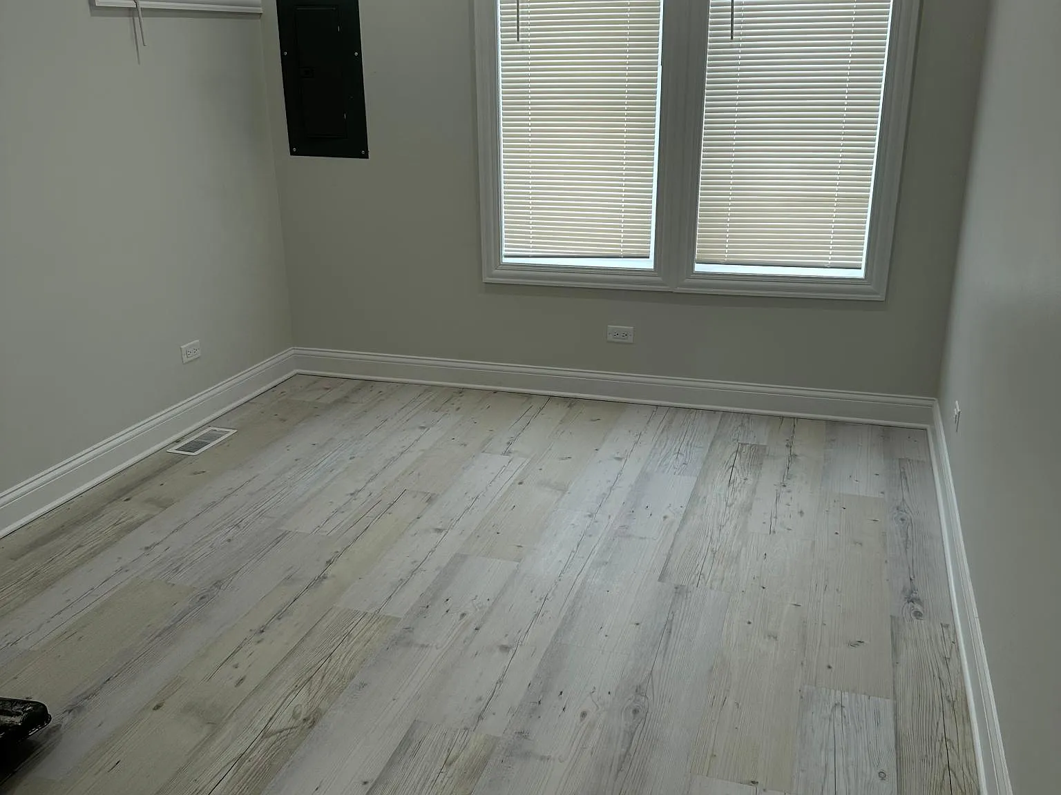 13248 S Brandon Ave — Photo 2