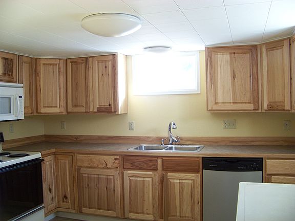 3rd image of 663 N 10th St