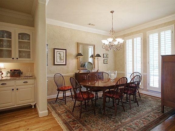 4th image of 3212 Fannin Ln