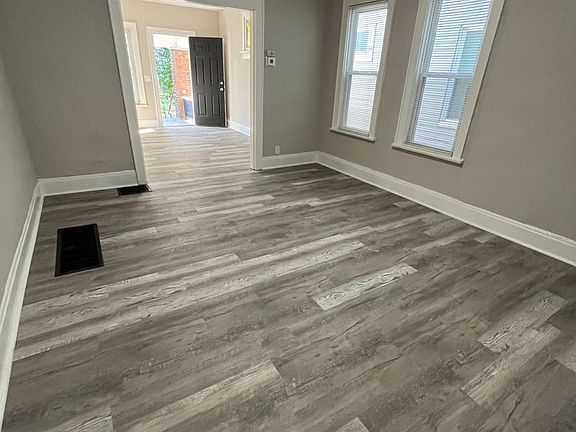5th image of 490-492 E Jenkins Ave #490