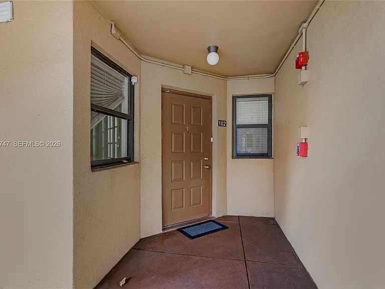15545 Miami Lakeway N #102 — Photo 1